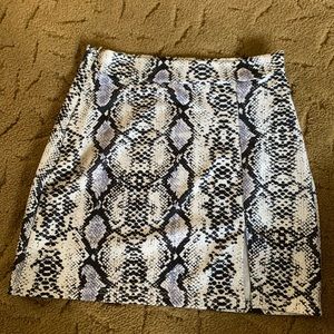 Snake print skirt, size extra small, worn one time